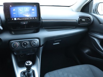 Toyota Yaris IV Hatchback 1.5 Dynamic Force 125KM 2024 Toyota Yaris 1.5 VVT-i, Salon Polska, zdjęcie 6