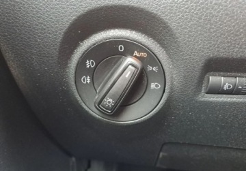 Skoda Fabia III Kombi Facelifting 1.0 TSI 95KM 2021 Skoda Fabia Ambition Plus 1.0 TSI 95 KM Klimatyzacja Kamera Czujniki ASO, zdjęcie 17