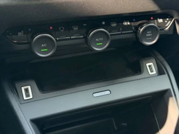 Citroen 2026 Od ręki - C4 X Max eDCT6 1.2 mHEV 145KM / panoramiczne okno dachowe, zdjęcie 8