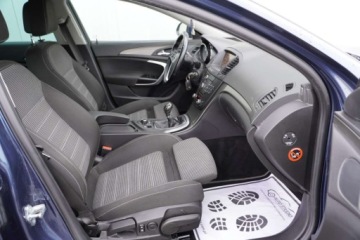 Opel Insignia I Sports Tourer 2.0 CDTI ECOTEC 160KM 2010 Opel Insignia Duza-Navi XenonLED Parktronic Tempomat Multifunkcja Klimatro, zdjęcie 5