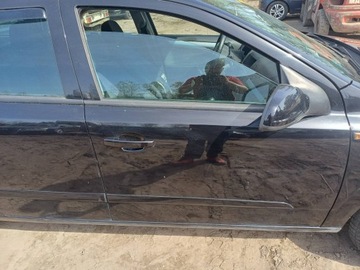 DVEŘE KOMPLETNÍ PRAVÝ PŘEDNÍ OPEL ASTRA H Z20R