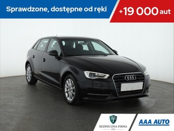Audi A3 8V Hatchback 3d 1.6 TDI clean diesel 110KM 2015 Audi A3 1.6 TDI, Automat, Navi, Xenon, Bi-Xenon