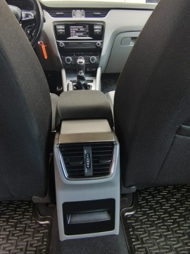 Skoda Octavia III Kombi 1.6 TDI CR DPF 110KM 2015 Škoda Octavia Skoda Octavia Salon RP., zdjęcie 21