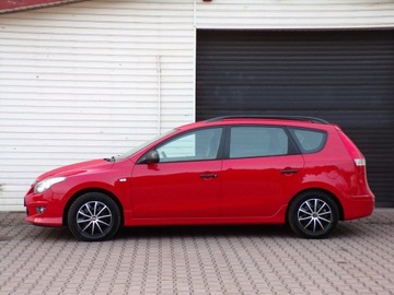 Hyundai i30 I CW Facelifting 1.4 DOHC 109KM 2010 Hyundai i30 Klimatyzacja / Gwarancja / 1.4 / 109KM, zdjęcie 14