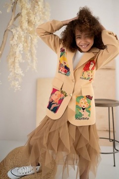 Жакет оверсайз для девочки бежевый латте, свободный с аппликациями 140