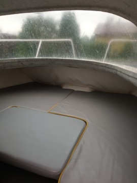 яхта, моторная лодка, каюта-каюта, двигатель 40 л.с. и прицеп GVM 1320 кг.