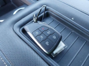 Chevrolet Suburban GMT900 2023 Chevrolet Suburban 2023 CHEVROLET SUBURBAN 4WD PREMIER 5.3 Benzyna 355KM, zdjęcie 14