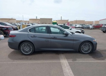 Alfa Romeo Giulia II 2017 Alfa Romeo Giulia 2017r., Ti Awd, 2L, od ubezpieczalni 2.0 Benzyna 284KM, zdjęcie 5