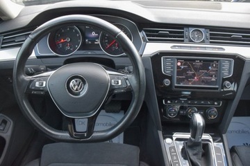 Volkswagen Passat B8 Limousine 1.8 TSI BlueMotion Technology 180KM 2016 Volkswagen Passat 1.8TSI 180KM HIGHLINE LED Navi Kamera Gwarancja 12m-cy A, zdjęcie 27