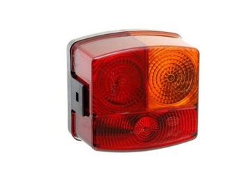 LAMPA TYLNA PRAWA CASE 1532399C1