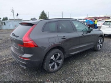 Volvo XC60 II 2025 Volvo XC 60 2025 VOLVO XC60 PLUG-IN HYBRID CORE, T8 AWD ELECTRICGASOLINE,, zdjęcie 4