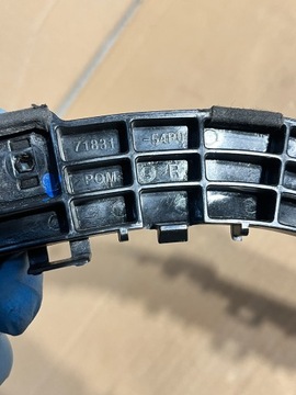 49 SUZUKI VITARA III DRŽÁKY DRŽÁK VÝZTUHA NÁRAZNÍKU LEVÝ 71831-54P0