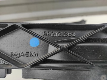KRYT POUZDRO VENTILÁTOR LEVÝ PORSCHE CARRERA 911 992 992121383