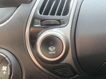 Hyundai ix35 SUV Facelifting 1.7 CRDi 115KM 2014 Hyundai ix35 NAWIGACJA POLSKORY KAMERA GRZANE FOTELE PRZOD TYL GRZANA SZYB, zdjęcie 16