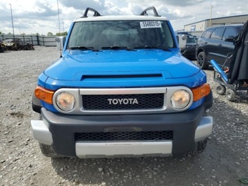 Toyota FJ Cruiser 2008 Toyota FJ 2008, po lekkim gradobiciu, od ubezpieczalni 4.0 Benzyna 399KM, zdjęcie 1