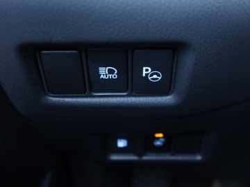 Toyota C-HR I Crossover Facelifting 2.0 Hybrid Dynamic Force 184KM 2020 Toyota C-HR 2.0 Hybrid, Salon Polska, Serwis ASO, zdjęcie 18