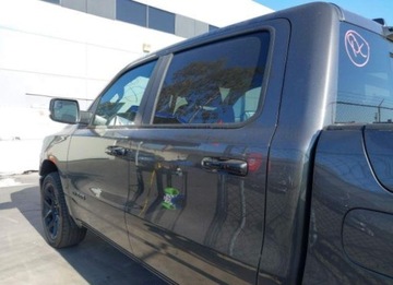  RAM 1500 2024, 5.7L, 4x4, LARAMIE, od ubezpieczalni 5.7 Benzyna 395KM, zdjęcie 3