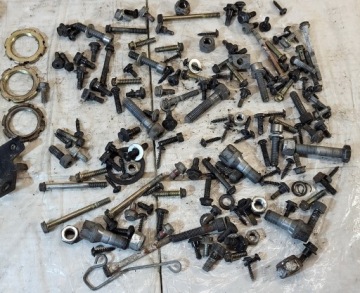 Разборка болтов регулятора оси рога грузиков Peugeot Citystar 50 2011+