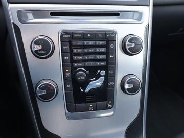 Volvo XC60 I SUV Facelifting 2.0 D3 DRIVE-E 150KM 2015 Volvo XC60 D3, Skóra, Navi, Klima, Klimatronic, zdjęcie 12