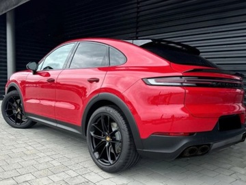 Porsche Cayenne III SUV Facelifting 3.0 353KM 2025 PORSCHE Cayenne Coupe Black Edition Suv 2.0 (353KM) 2025, zdjęcie 2