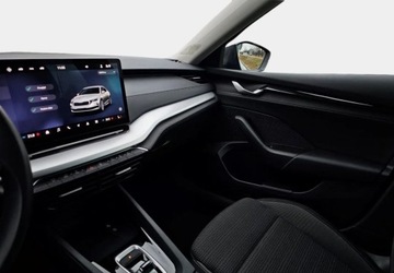 Skoda Octavia IV Liftback 1.5 TSI EVO 150KM 2024 Skoda Octavia Virtual Cockpit - ACC 210 - Czujniki - Kamera - Opony - Fakt, zdjęcie 12
