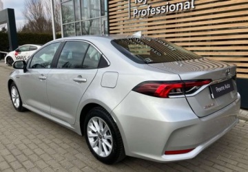 Toyota Corolla XII Sedan 1.8 Hybrid 122KM 2022 Toyota Corolla Toyota Corolla 1.8 Hybrid Comfort 1.8 Hybryda 122KM, zdjęcie 3