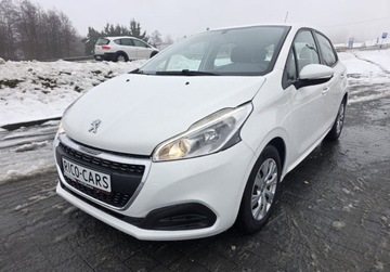 Peugeot 208 I Hatchback 5d Facelifting 1.2 PureTech 110KM 2019 Peugeot 208 1.2 Benzyna 110KM