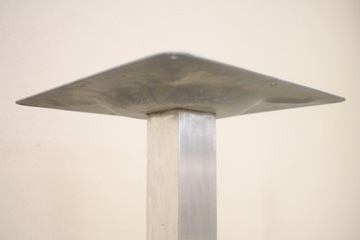 Квадратное основание стола - НЕРЖАВЕЮЩАЯ СТАЛЬ