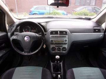 Fiat Punto Grande Punto Hatchback 5d 1.4 8v 77KM 2009 Fiat Punto Salon-Pl, zdjęcie 17