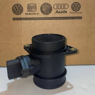 PRZEPŁYWOMIERZ AUDI A3 A4 A6 TT 06A906461L