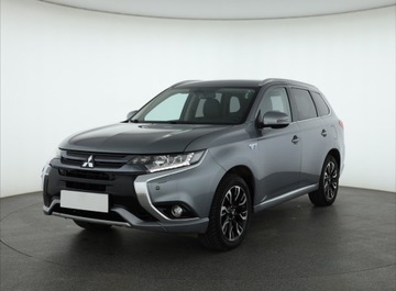 Mitsubishi Outlander III 2017 Mitsubishi Outlander 2.0 PHEV, 4X4, Automat, zdjęcie 1