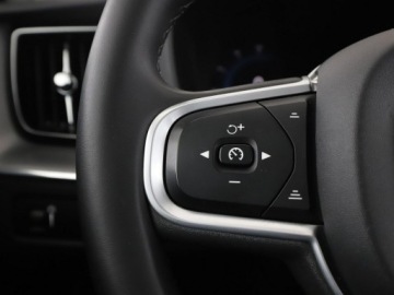 Volvo XC60 II 2022 Volvo XC 60 FV-23% automat Navi Kamera cofania, zdjęcie 31