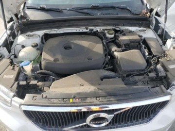 Volvo XC40 2022 Volvo XC 40 Volvo XC40 T5 AWD Momentum z 2022 roku , od firmy ubezpieczeni, zdjęcie 12