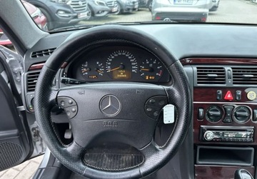 Mercedes Klasa E W210 2000 Mercedes-Benz Klasa E 2,2 CDI 143 KM Automat Z..., zdjęcie 7
