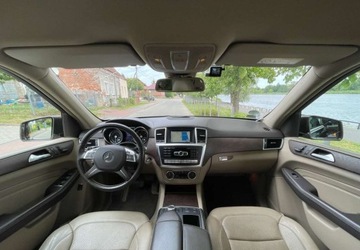 Mercedes Klasa M W166 Off-roader 350 BlueTEC 4MATIC 258KM 2014 Mercedes-Benz ML Mercedes-Benz ML 3.0 Diesel 258KM, zdjęcie 3