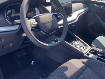 Skoda Octavia IV Liftback 1.5 TSI EVO 150KM 2026 Od ręki - Drive Selection 1.5 TSI mHEV DSG 150KM, zdjęcie 5