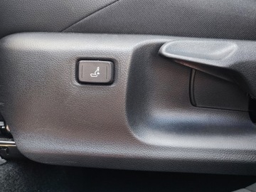 Toyota C-HR I Crossover Facelifting 1.8 Hybrid 122KM 2023 Toyota C-HR 1.8 Hybrid Style, zdjęcie 23