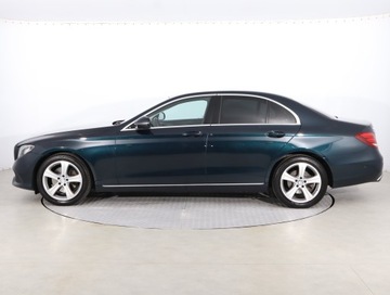 Mercedes Klasa E W213 Limuzyna 2.0 220d 194KM 2016 Mercedes E E 220 d, Salon Polska, 191 KM, Automat, zdjęcie 2