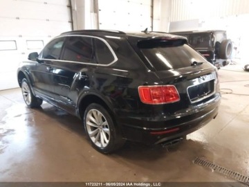 Bentley Bentayga 2017 Bentley Bentayga 2017 W12, 6.0, 4x4, od ubezpieczyciela 6.0 Benzyna 600KM, zdjęcie 2