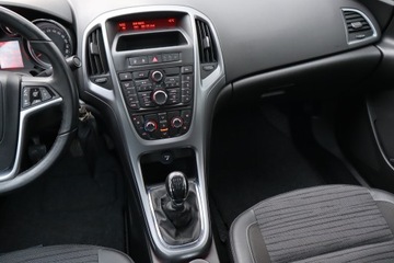 Opel Astra J Sedan 1.6 Twinport ECOTEC 115KM 2015 Opel Astra 1.6 16V, Salon Polska, Serwis ASO, zdjęcie 7