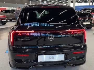 Mercedes GLB 2026 MERCEDES-BENZ GLB 250+ EQ AMG Line Suv (272 KM) 2026, zdjęcie 3