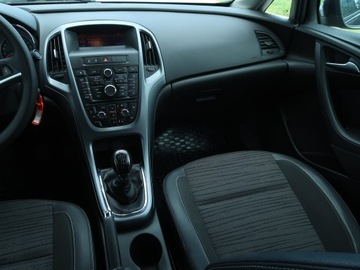 Opel Astra J Sedan 1.6 CDTI ecoFLEX 110KM 2016 Opel Astra 1.6 CDTI, Salon Polska, Klima, zdjęcie 7