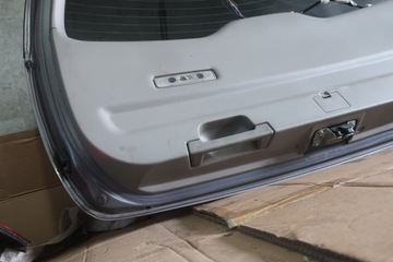 MITSUBISHI GRANDIS VÍKO KUFRU ZADNÍ V03 03-09 PĚKNÝ