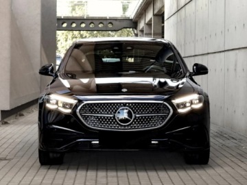 Mercedes Klasa E W214 Sedan 2.0 220d 197KM 2026 E Klasa 220 d 4-Matic AMG 2.0 (197KM) 2026, zdjęcie 1