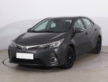 Toyota Corolla XI Sedan Facelifting 1,6 Valvematic 132KM 2017 Toyota Corolla 1.6 Valvematic, Salon Polska, zdjęcie 1