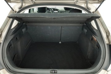 Citroen C4 II Hatchback 5d Facelifting 1.2 PureTech 110KM 2015 Citroen C4 1.2 PureTech, Salon Polska, Serwis ASO, zdjęcie 14