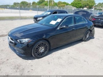 Mercedes Klasa C W206 2024 Mercedes-Benz Klasa C 300, 2024r., 2.0L 2.0 Benzyna 255KM, zdjęcie 2