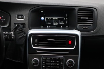 Volvo V60 I Kombi Facelifting 2.0 D3 DRIVE-E 150KM 2015 Volvo V60 D3 2.0, Skóra, Navi, Klima, Klimatronic, zdjęcie 12