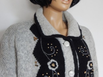 КЛАССИКА большой кардиган из мохера с вышивкой 50-56