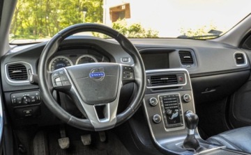 Volvo V60 I Kombi 2.0 D3 163KM 2011 Volvo V60 2,0d (163KM) Skory 2.0 Diesel 163KM, zdjęcie 12